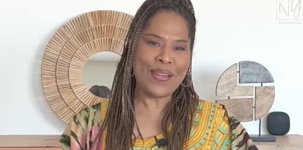 Nathalie Yamb sur les épouses de Bassirou Diomaye Faye : «la fonction de 1ère dame n’existe pas dans la Constitution ni dans…»